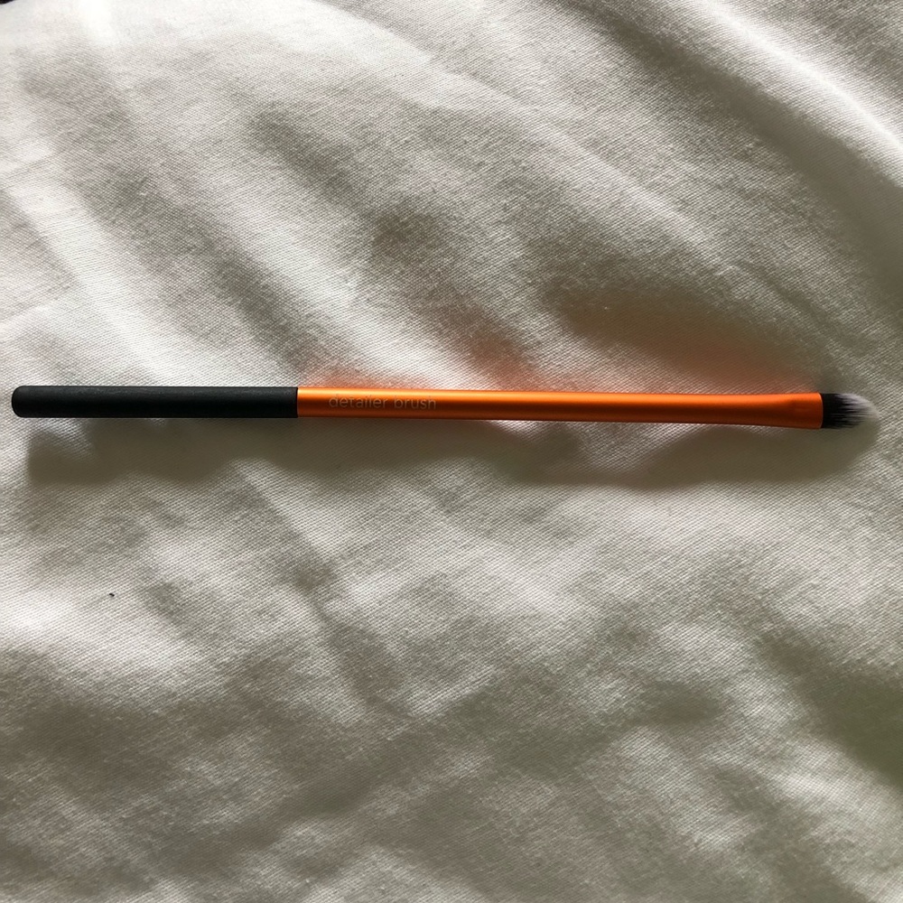 Real Techniques Detailer Brush